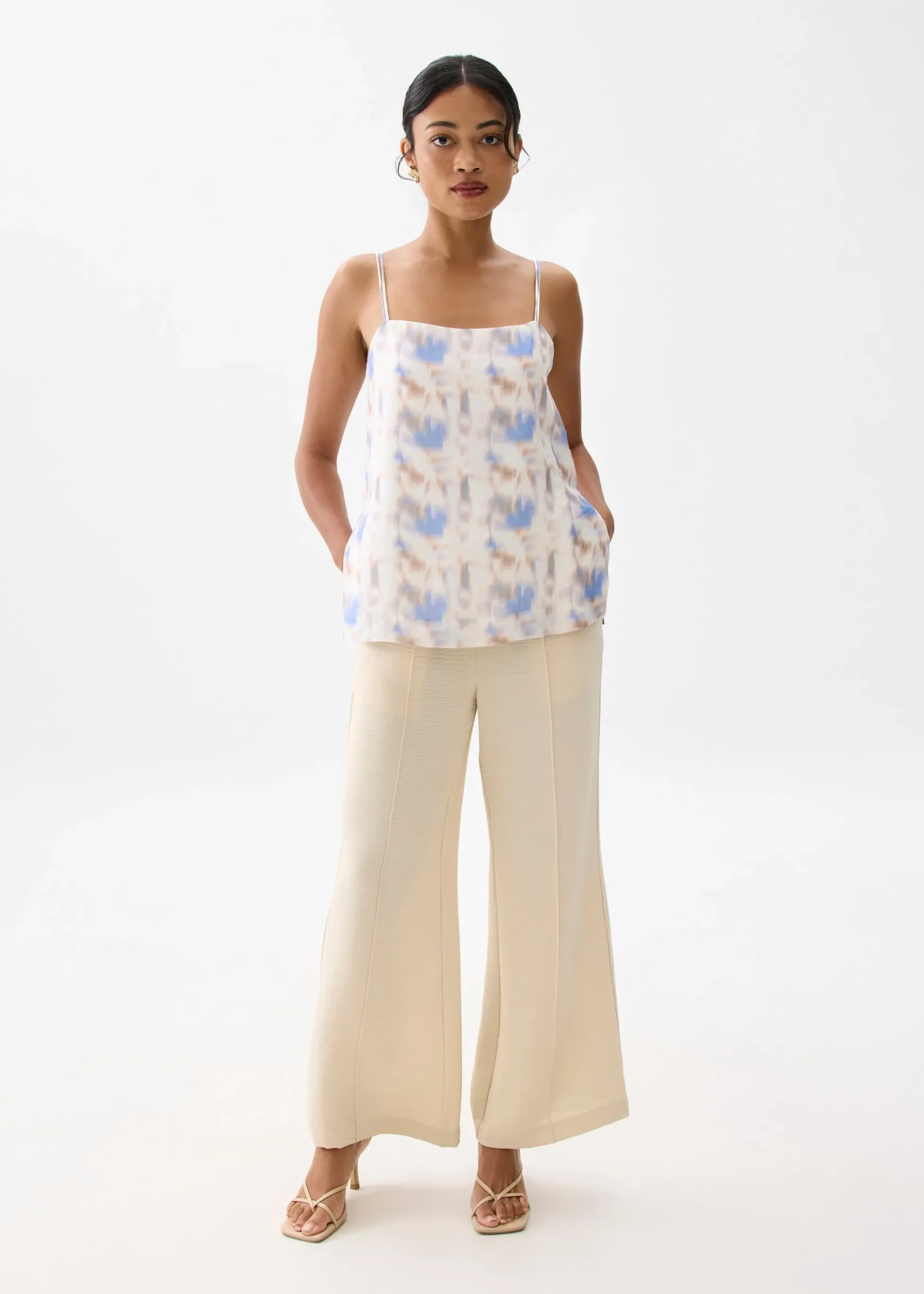 Abstract Relaxed Straight Neck Camisole Top