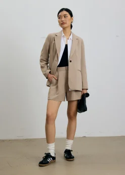Aika Lightweight Elastic Pleated Tailored Shorts
