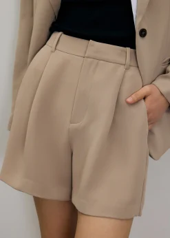 Aika Lightweight Elastic Pleated Tailored Shorts