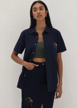 Austyn Unisex Embroidered Poplin Shirt in Humble Abode