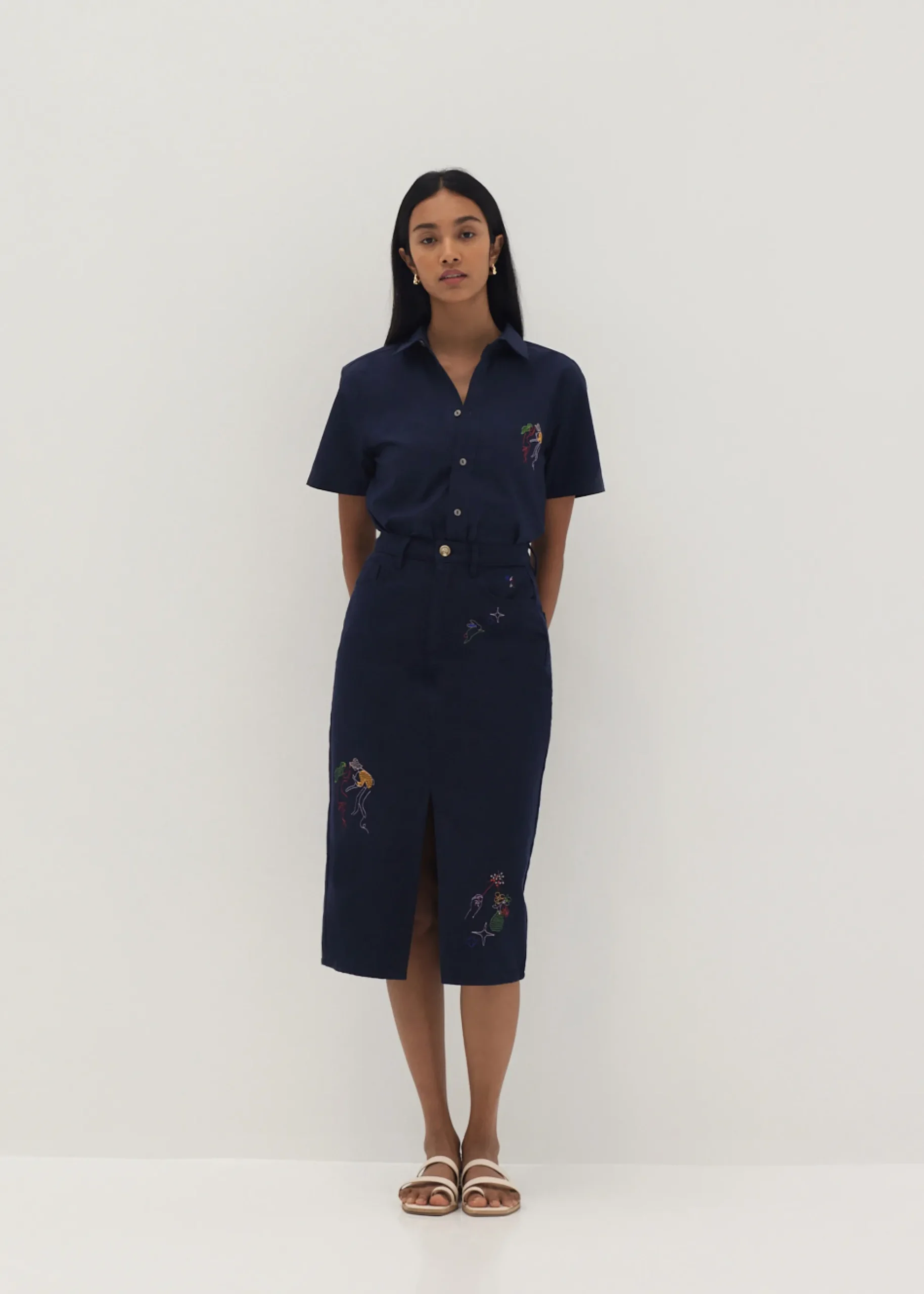 Austyn Unisex Embroidered Poplin Shirt in Humble Abode