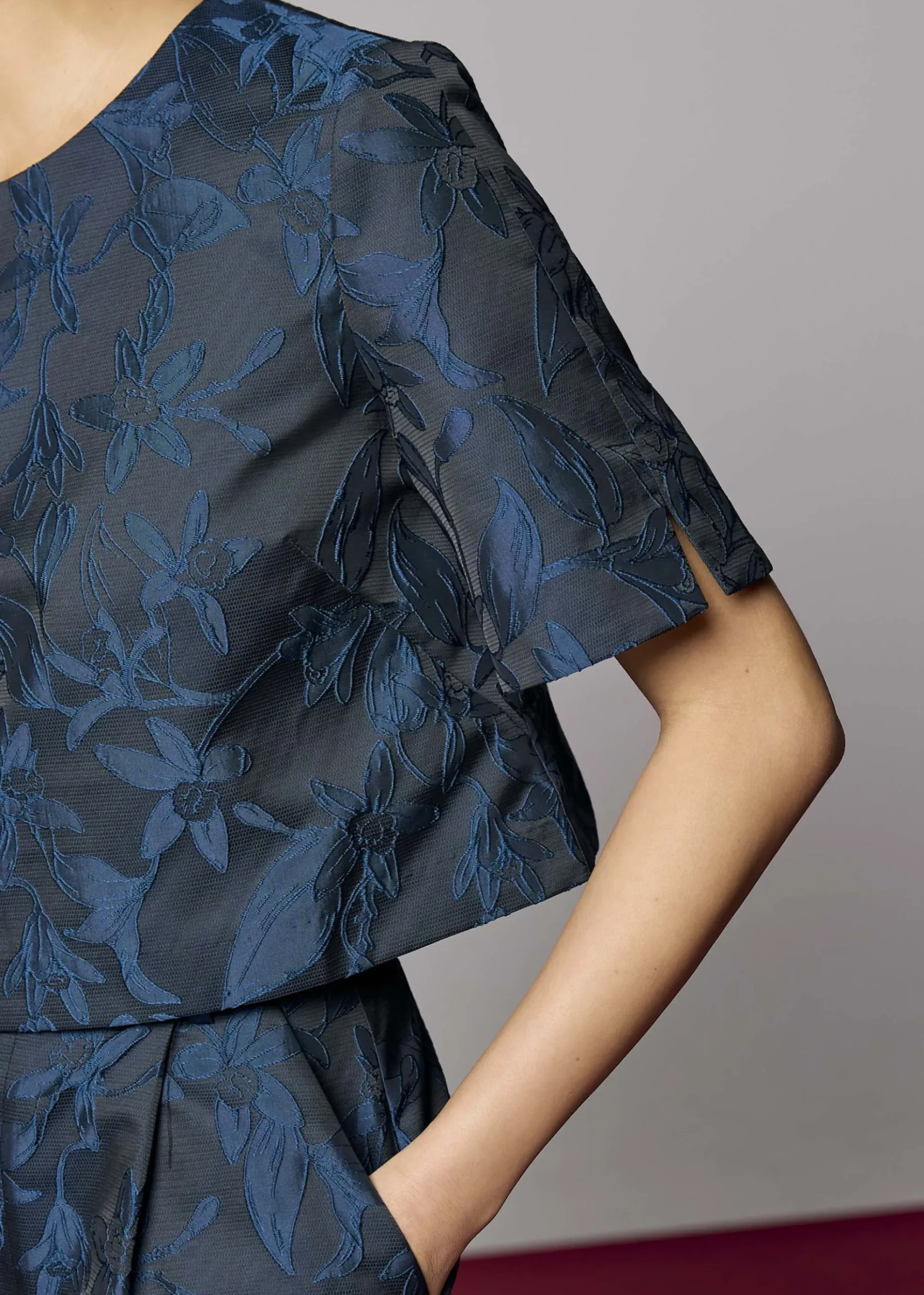 Brocade Boxy Crop Shell Top