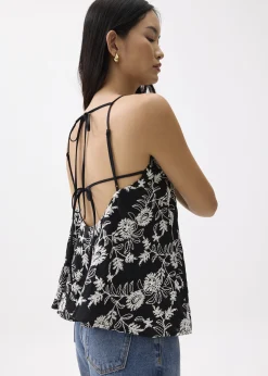 Broderie Straight Neck Trapeze Camisole Top