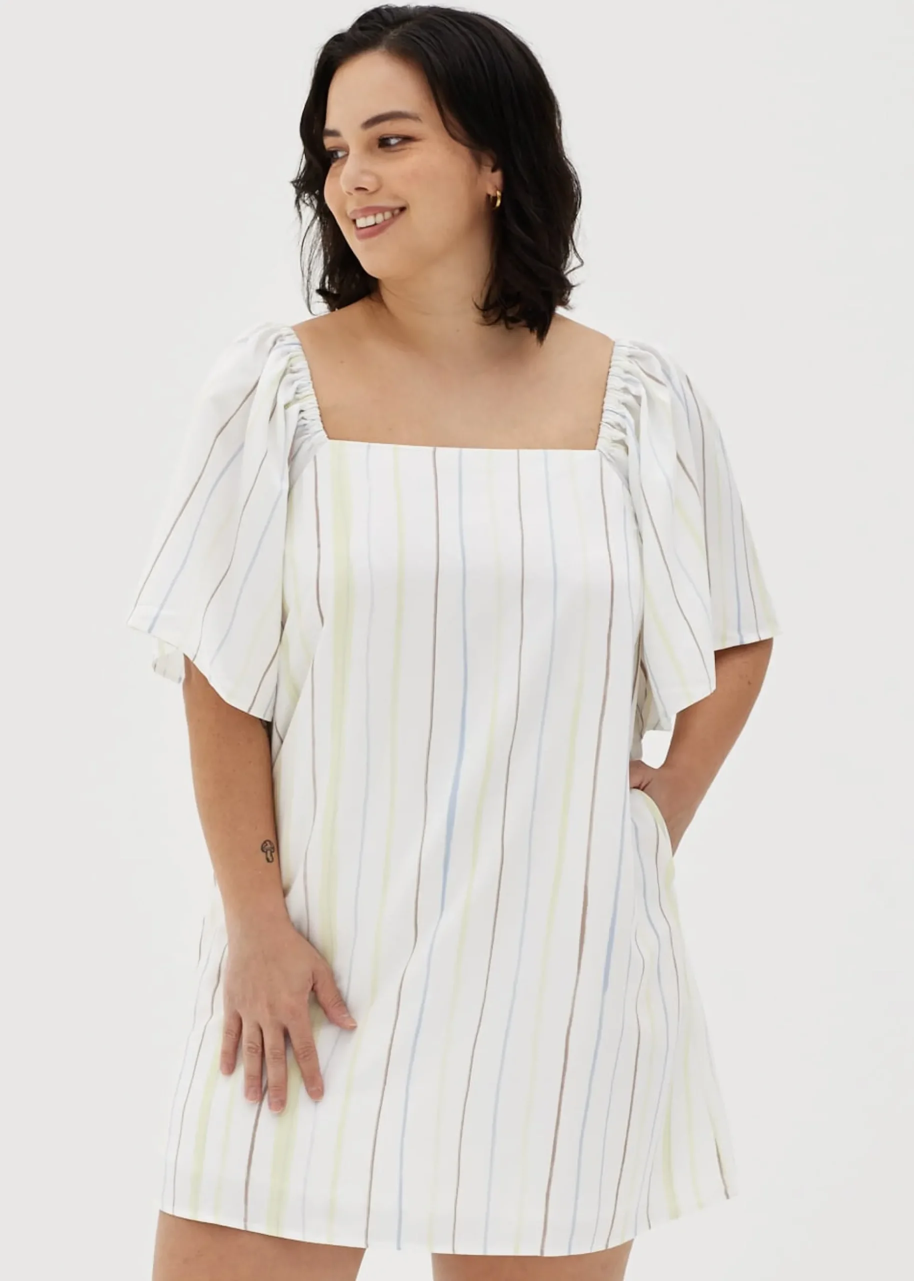 Carrie Trapeze Tie Back Dress in Vivid Linings