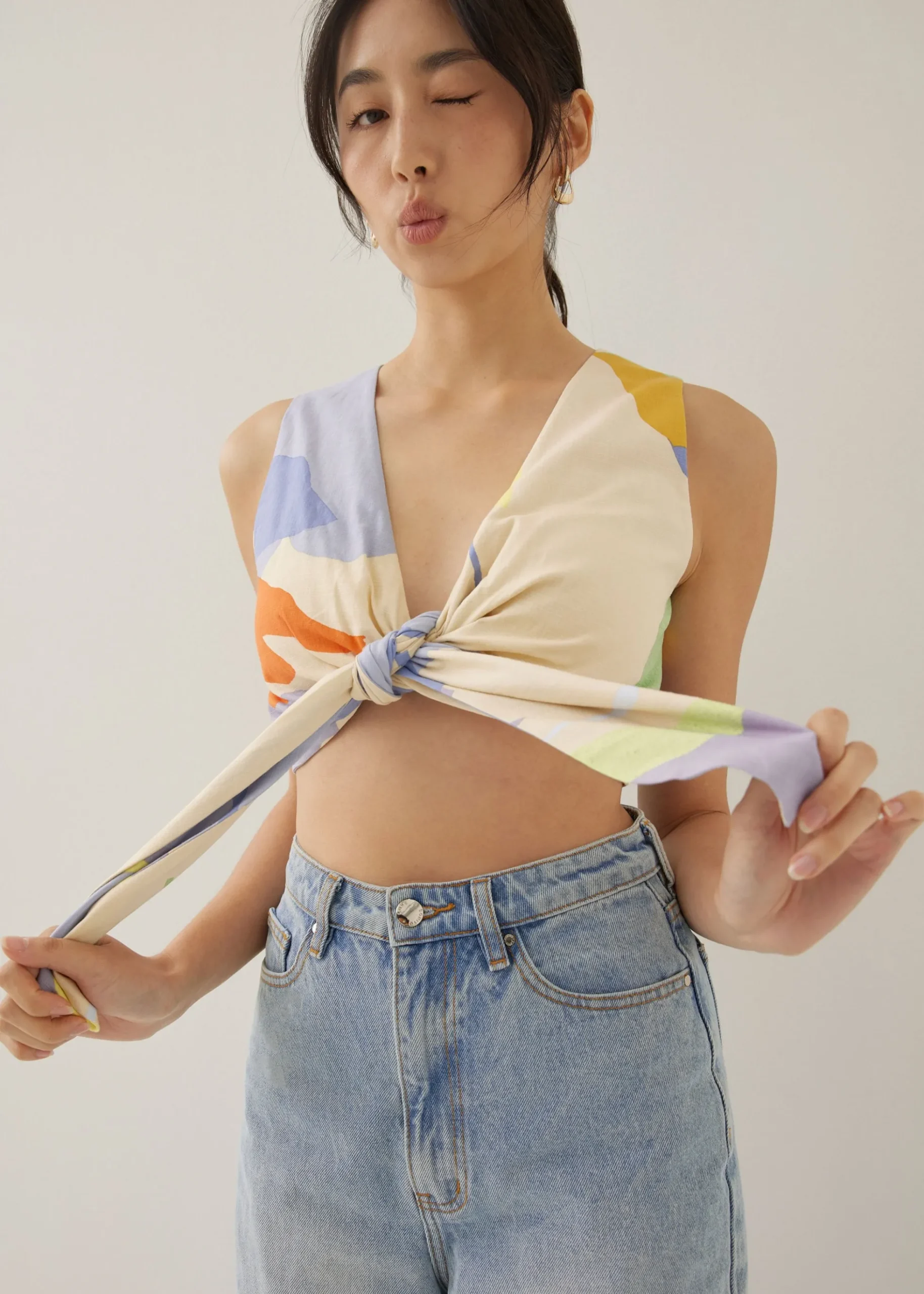 Carson Padded Cotton Crop Top in Tropical Mirage