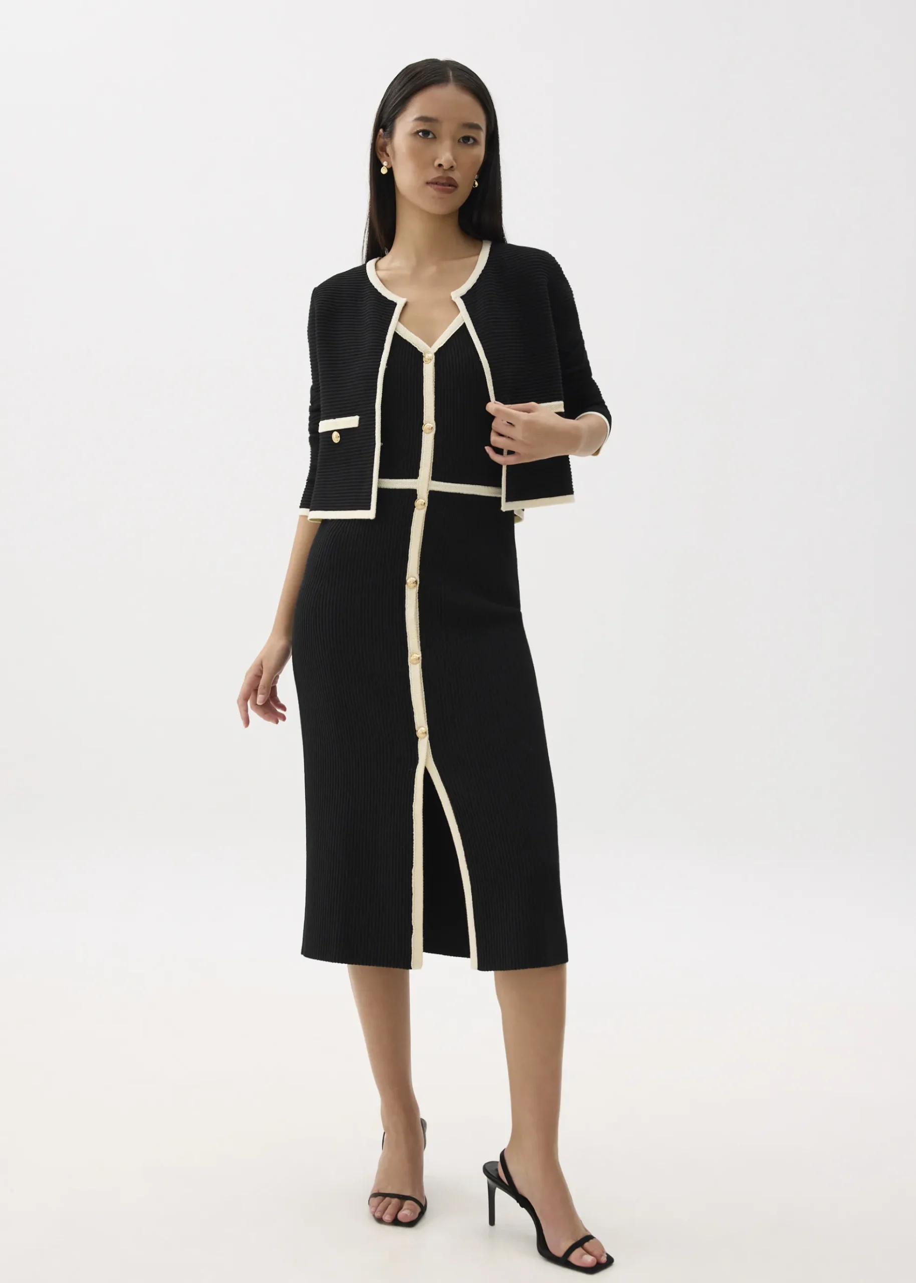 Contrast Knit V-neck Fitted Midi Dress