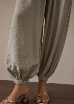 Cuffed Hem Cocoon Pants