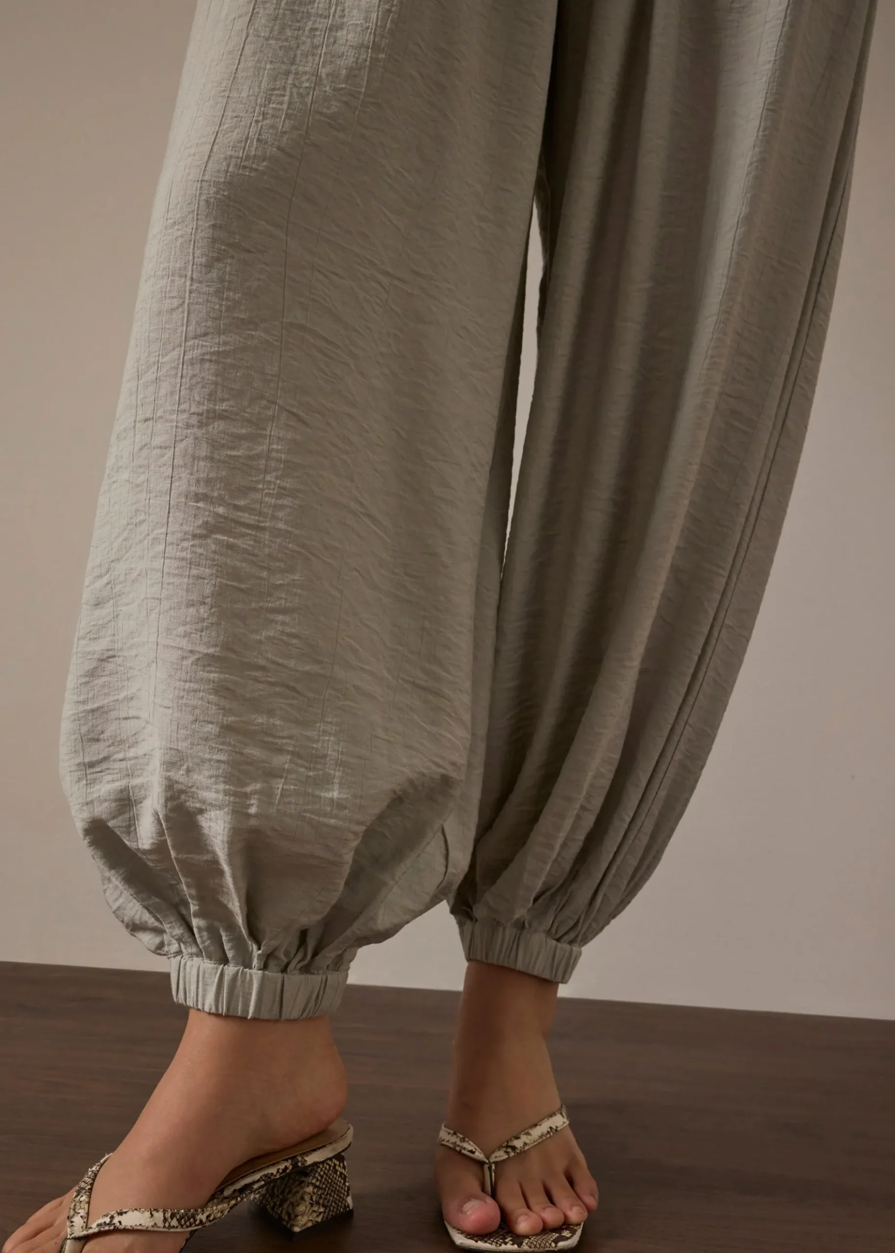 Cuffed Hem Cocoon Pants