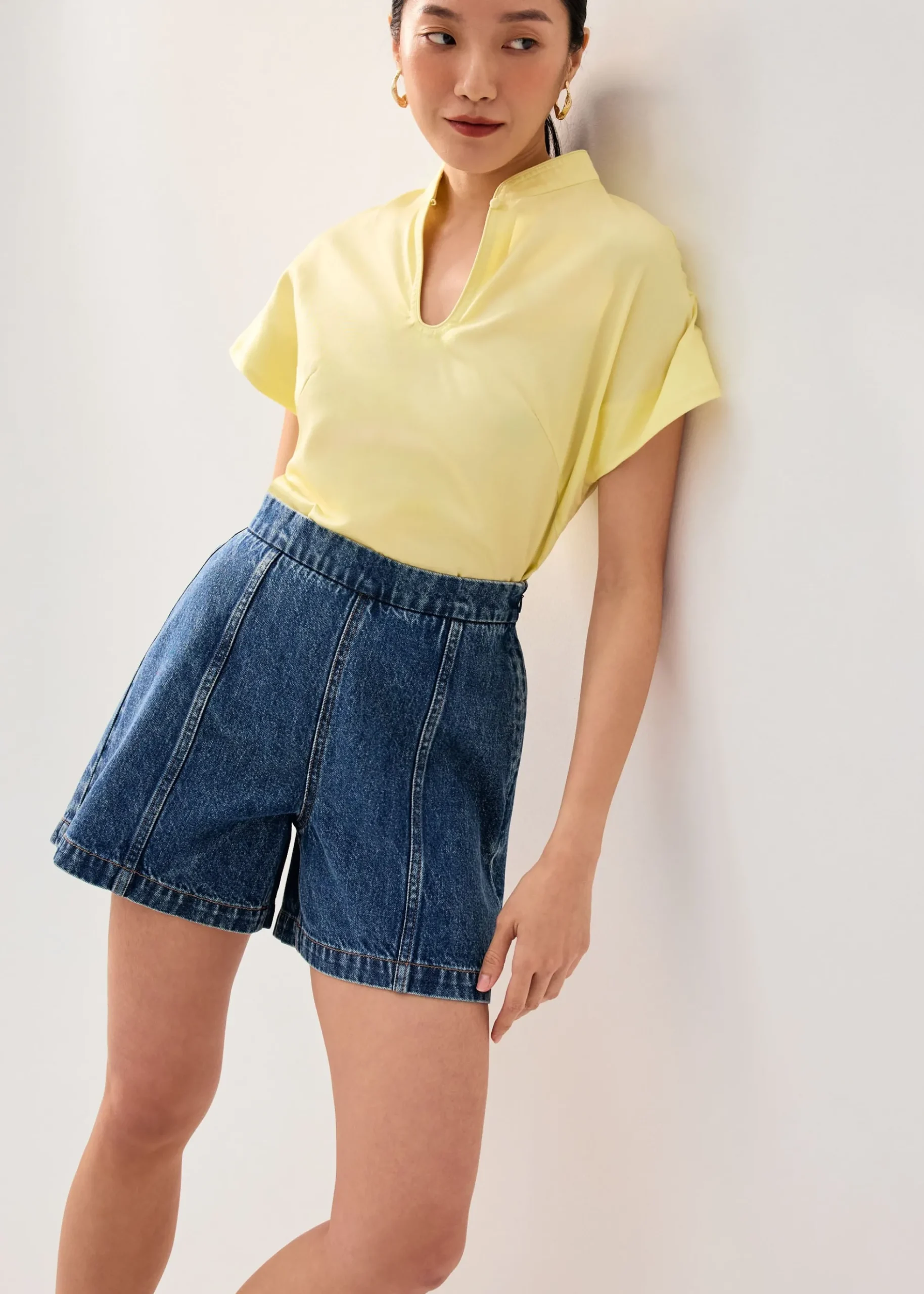 Elastic Denim Mid Waist A-line Shorts
