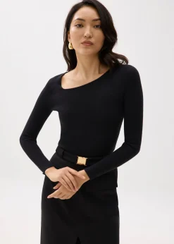 Fitted Asymmetric Knit Top