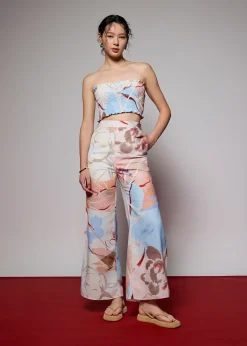 Fitted Crop Tube Top in Tossed Blooms