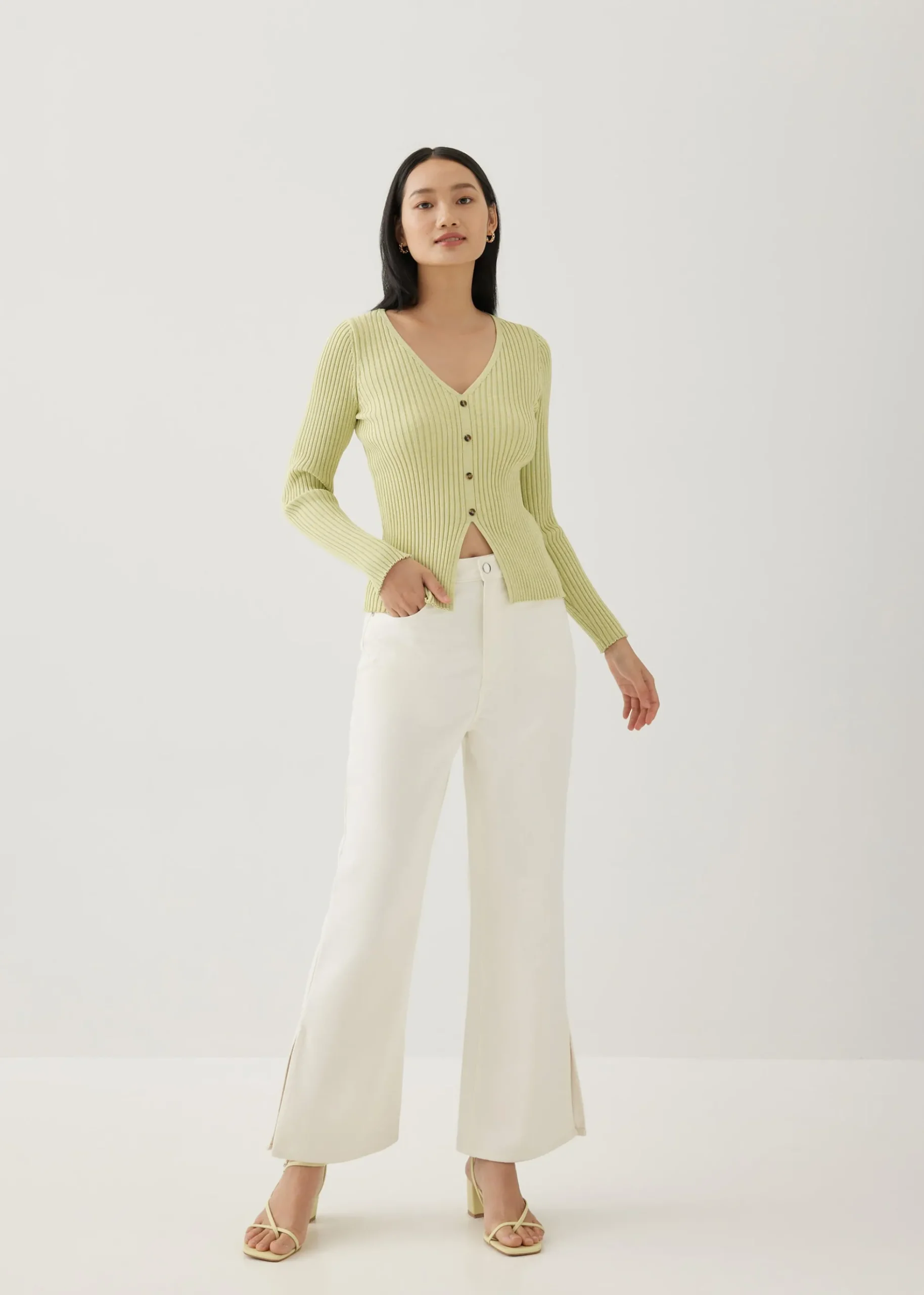 Jazmine Knit V-neck Flare Top