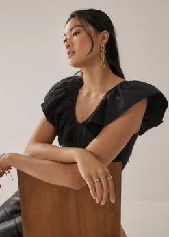 Jewell Fitted Ruffle Top