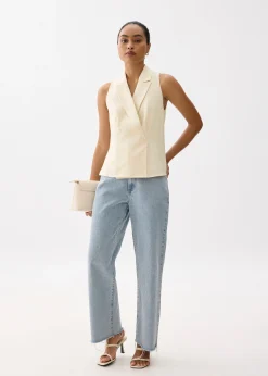 Juni Sleeveless Blazer Top