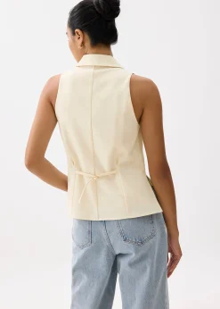 Juni Sleeveless Blazer Top