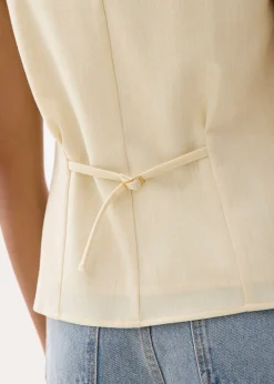 Juni Sleeveless Blazer Top