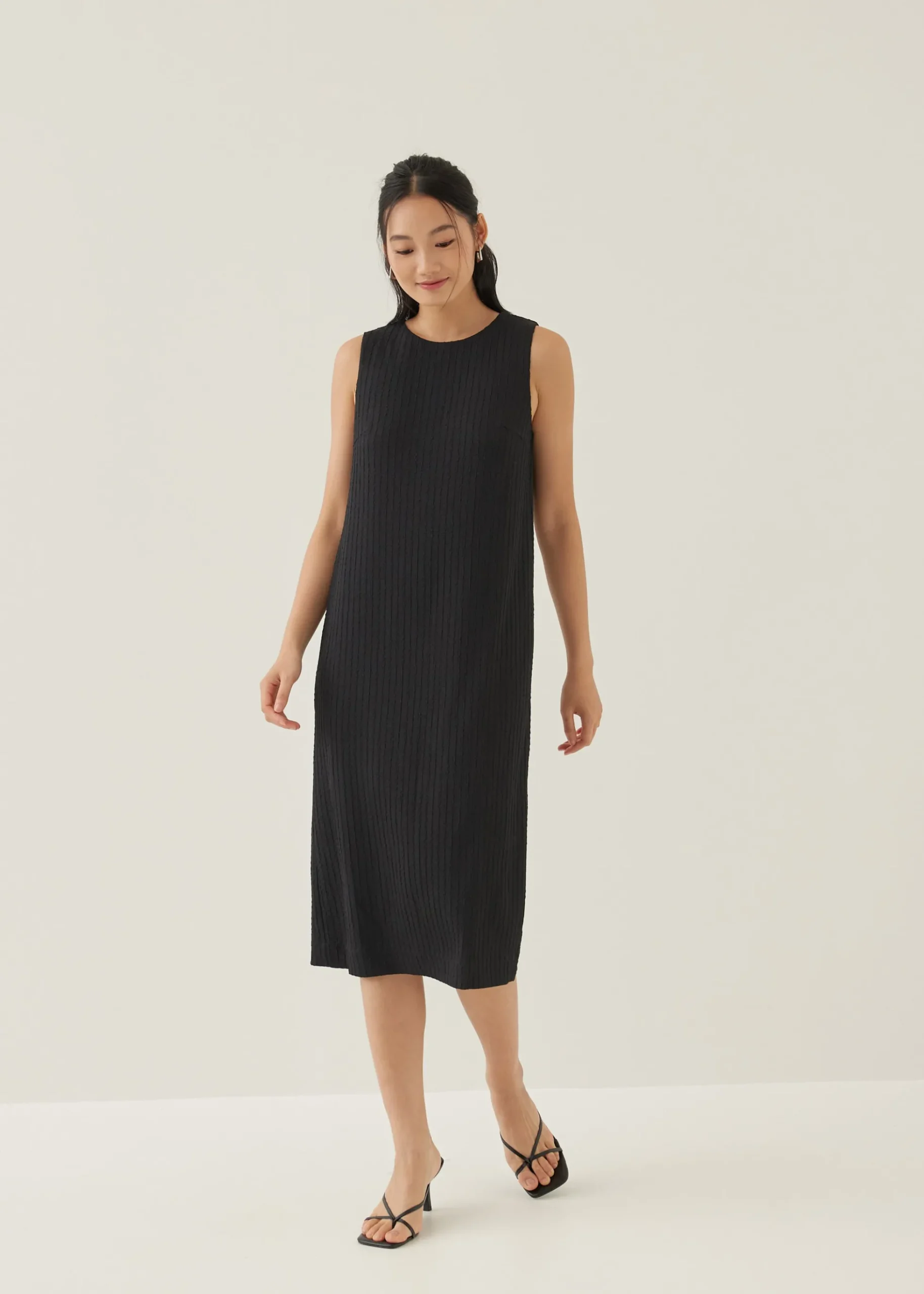 Krizta Textured Column Midi Dress