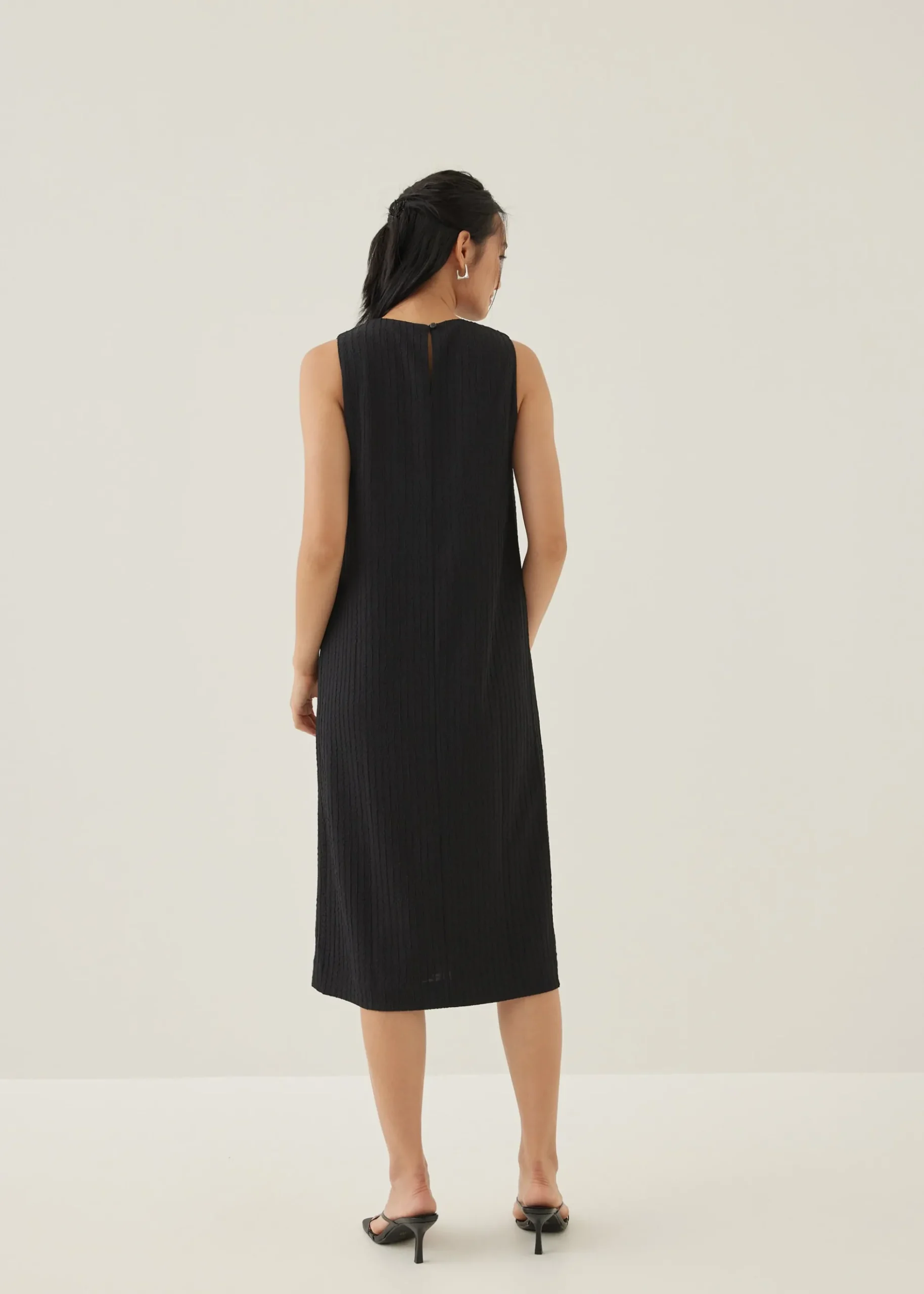 Krizta Textured Column Midi Dress