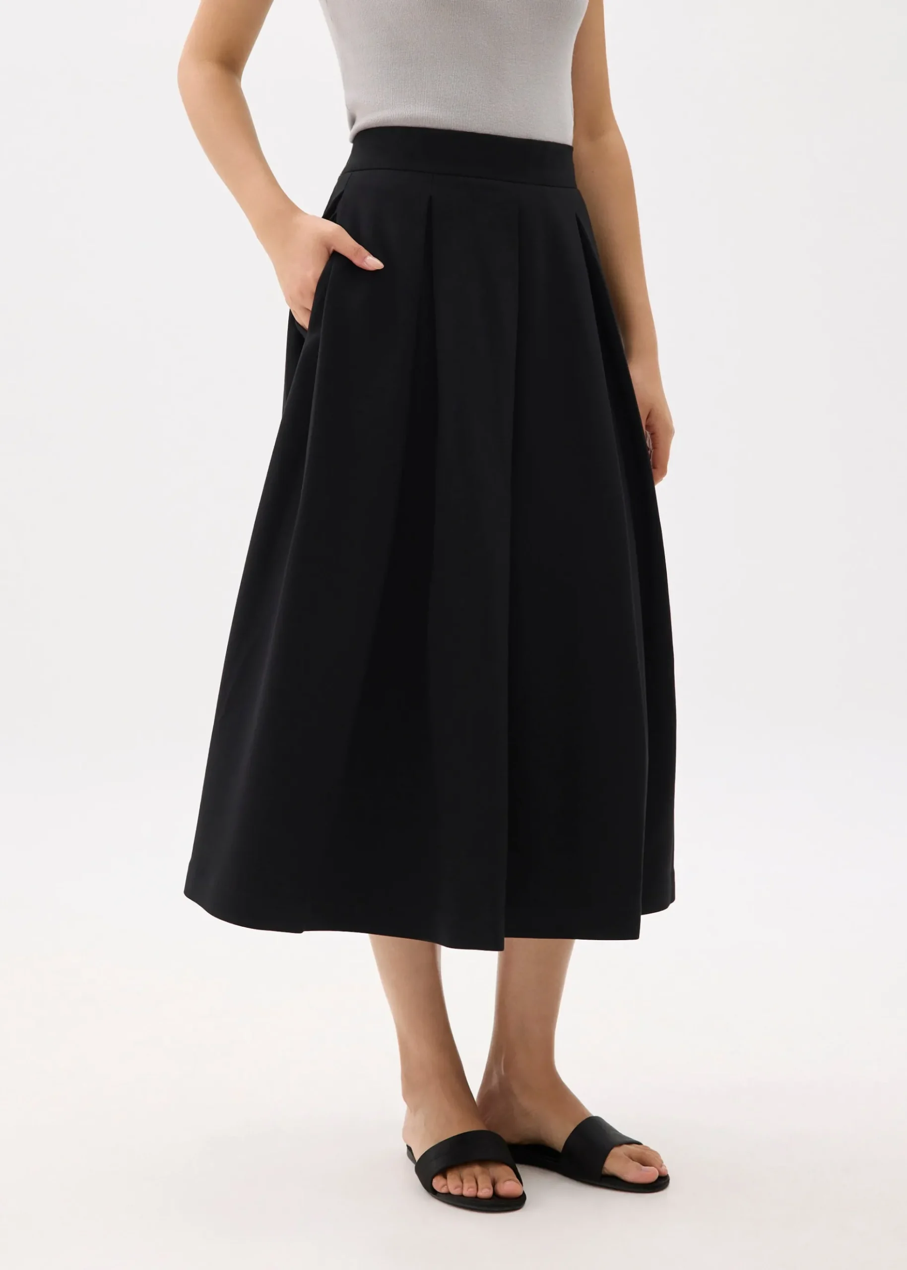 Lara Elastic Reversible Pleated Midi Skirt