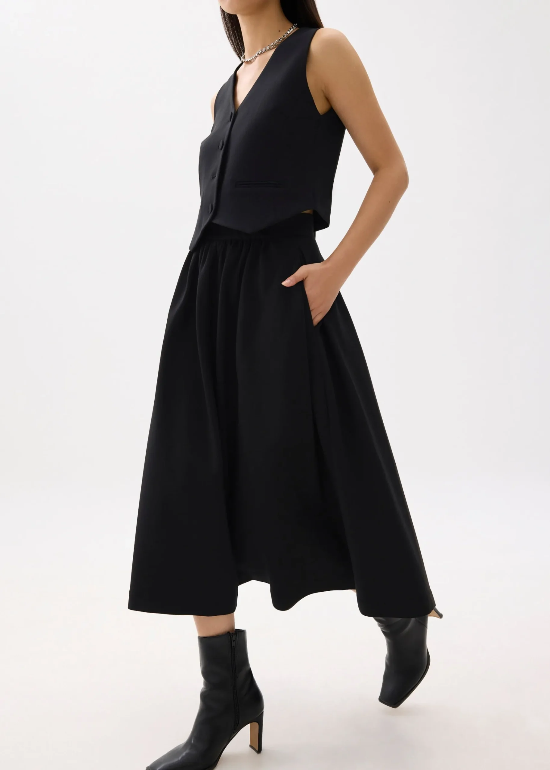 Lara Elastic Reversible Pleated Midi Skirt