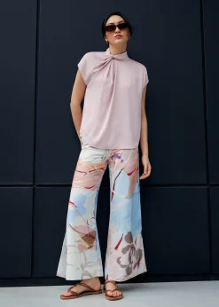 Leggy™ High Waist Straight Leg Pants in Tossed Blooms