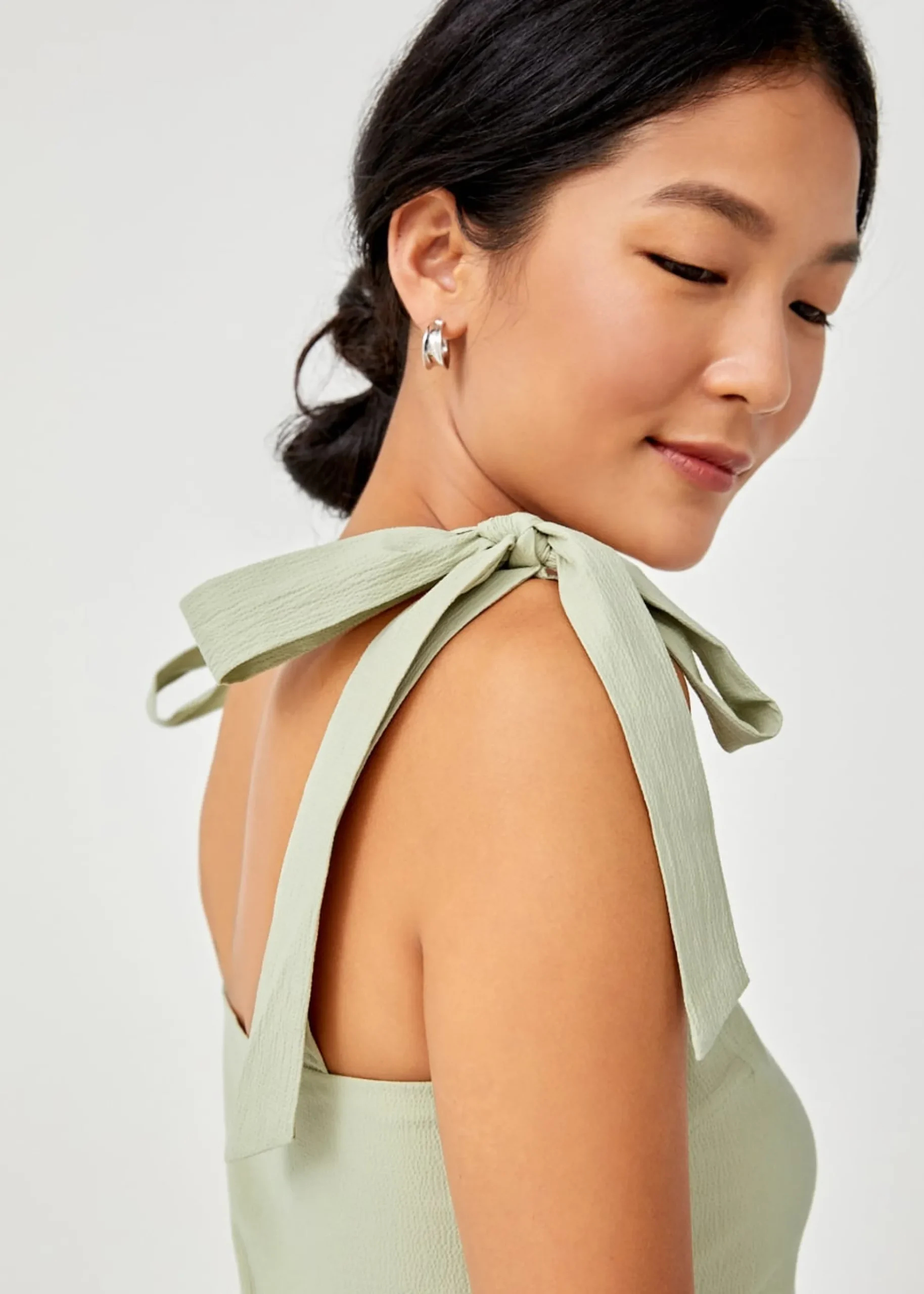 Lula Textured Tiered Midi Dress