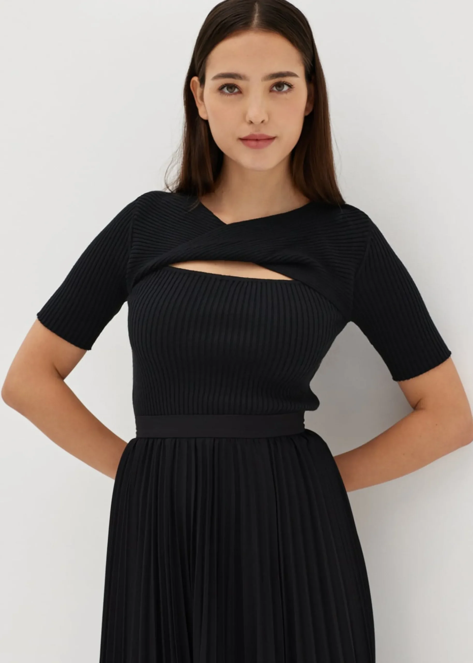 Maddi Knit Twist Front Top