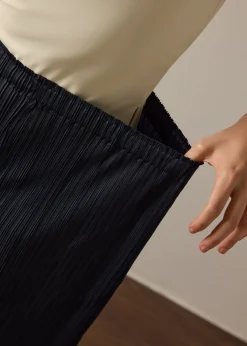 PETITE Leggy™ Liv Elastic Plisse Straight Leg Pants