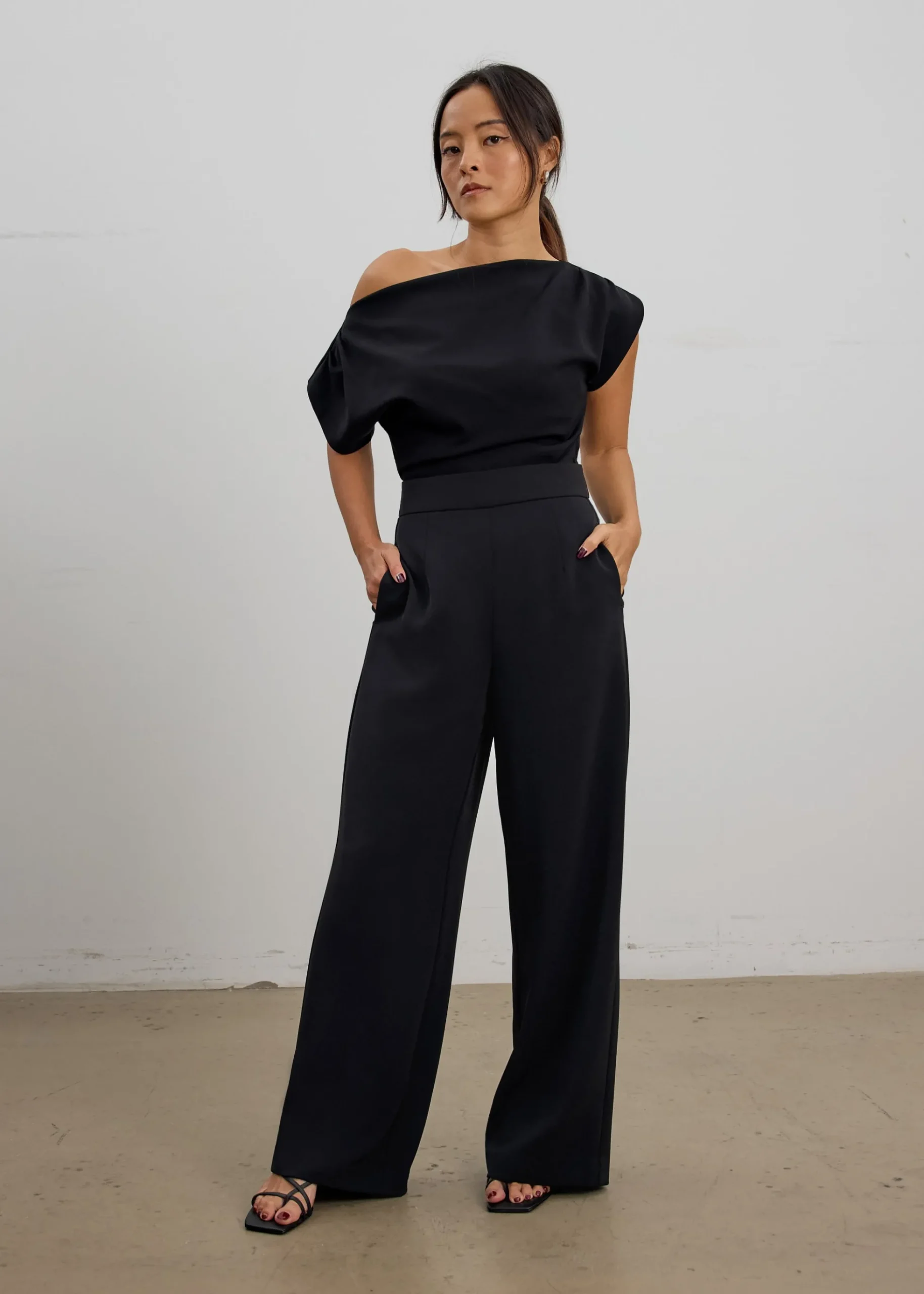 PETITE Leggy™ Moira Super High Waist Straight Leg Pants