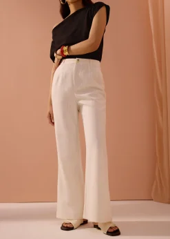 PETITE Leggy™ Pvara Textured Flare Pants