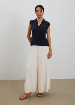 Relaxed Collared Knit Top