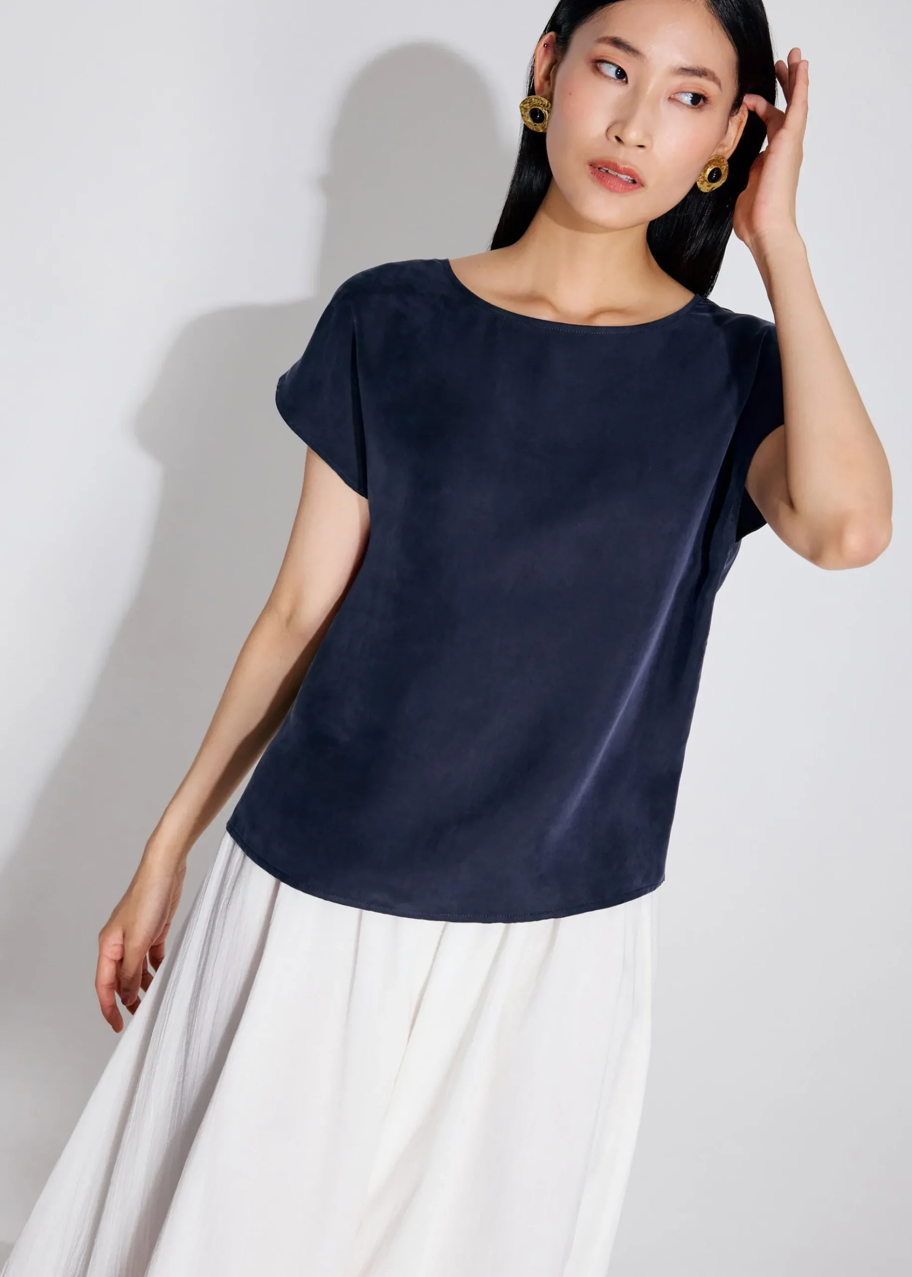 Relaxed Cupro Back Knot Boat Neck Shell Top
