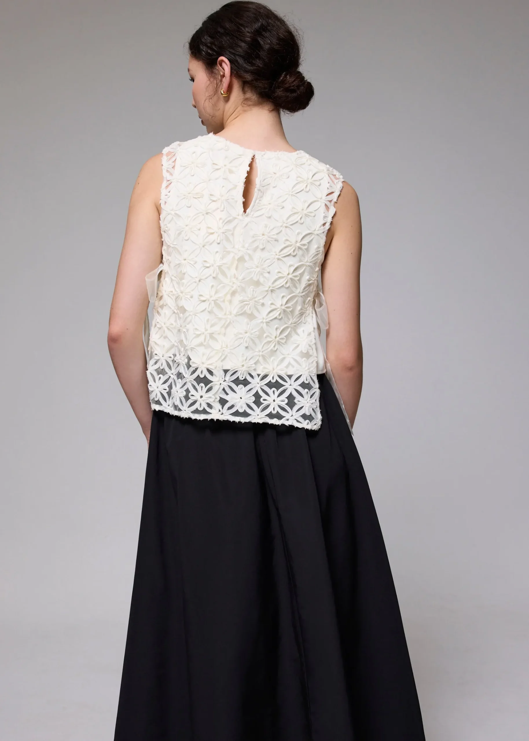 Relaxed Lace Round Neck Top