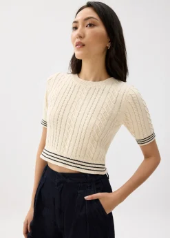 Round Neck Fitted Crop Knit Top