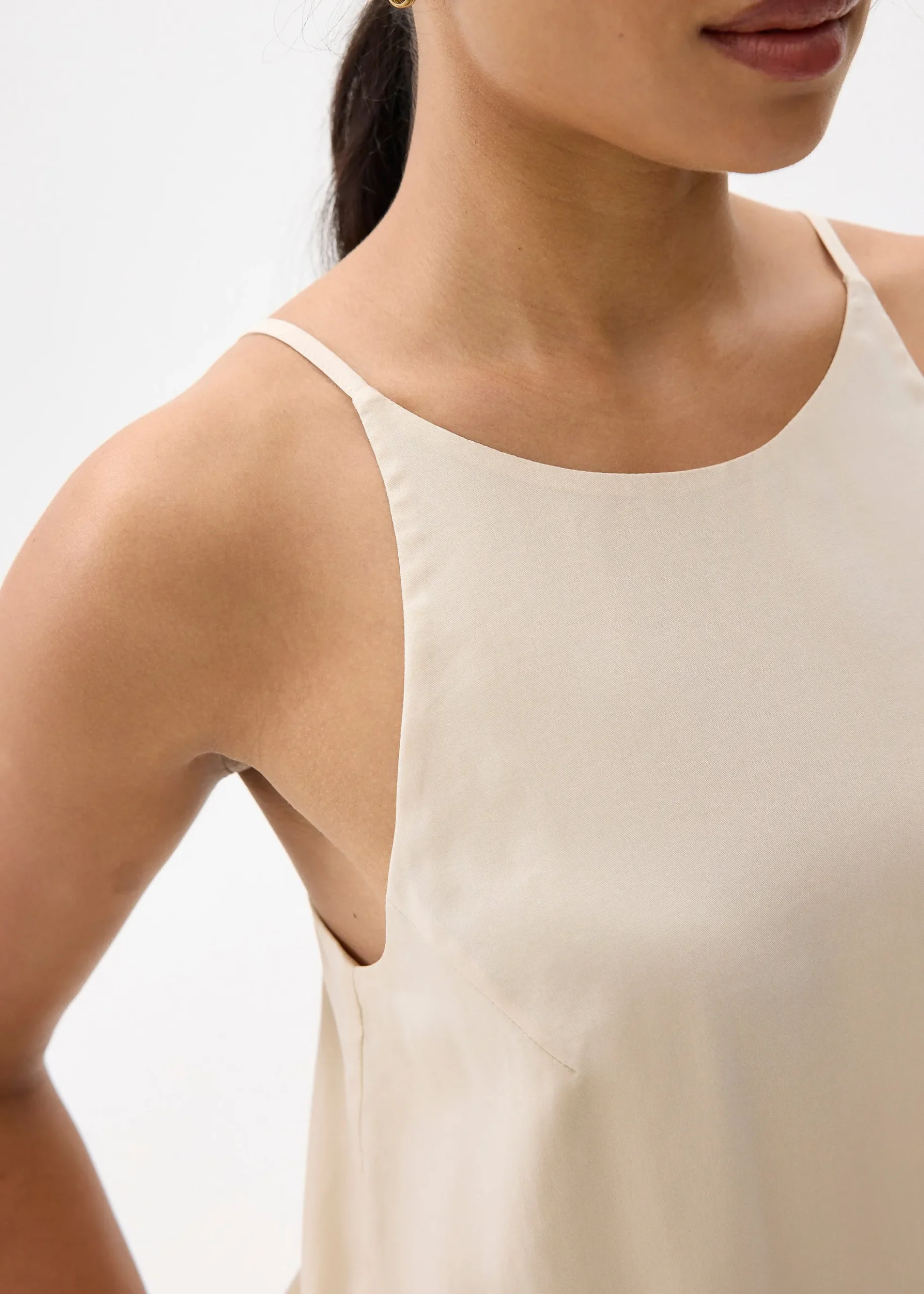 Round Neck Shell Camisole Top