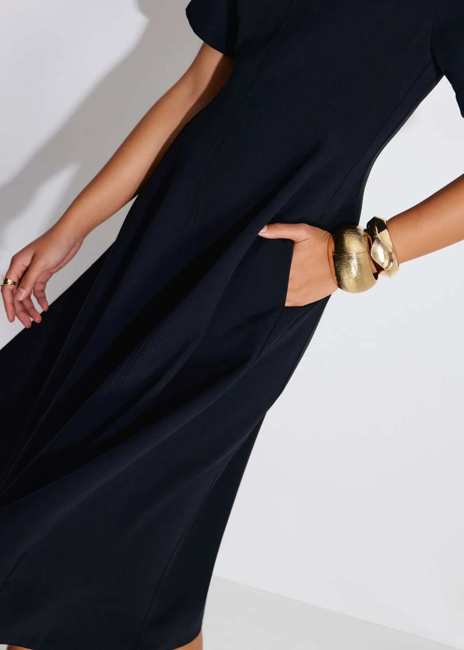 Sofi V-neck Short Sleeve Fit & Flare Midaxi Dress