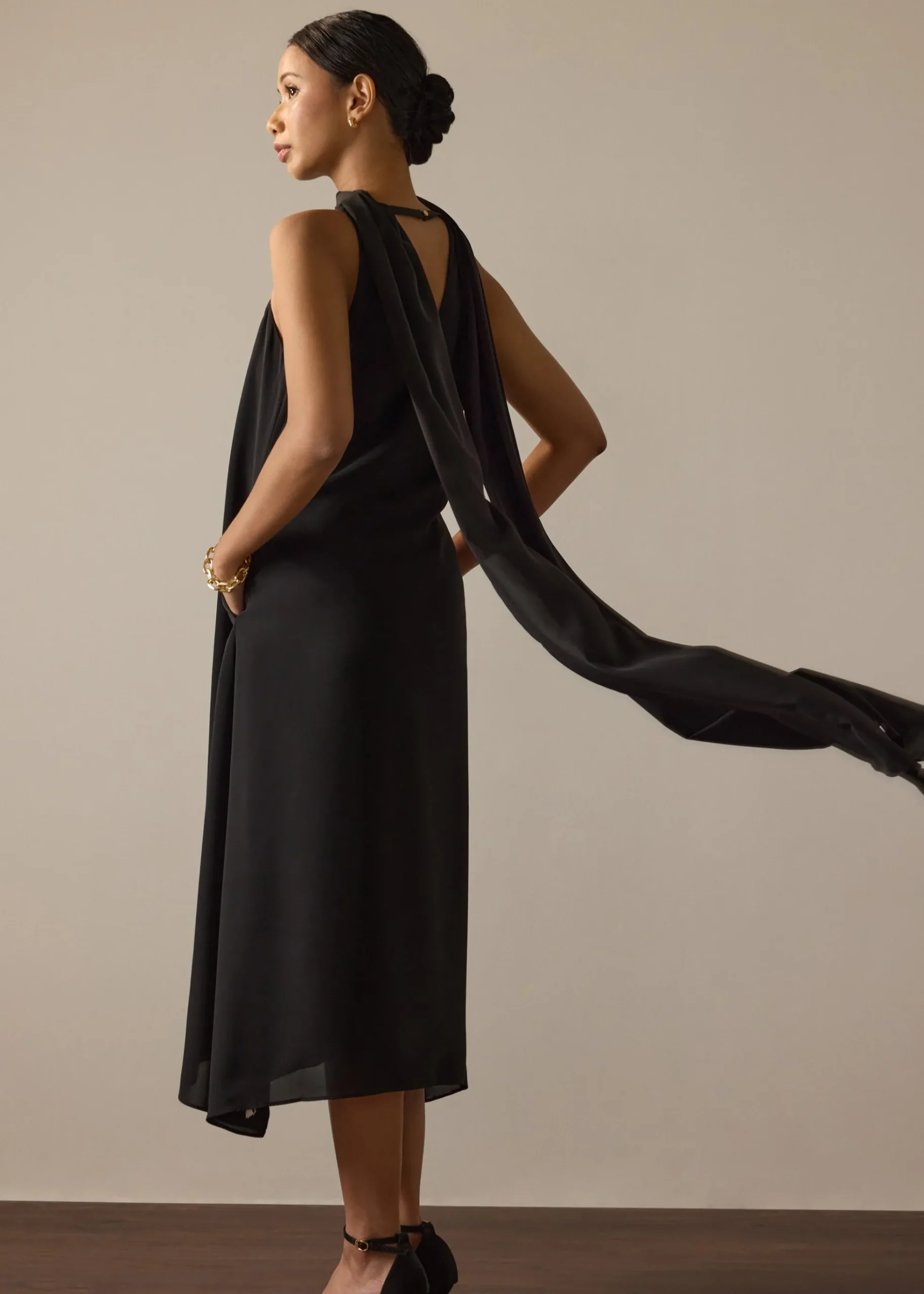 Suzanne Multi-way Detachable Shawl Column Midaxi Dress