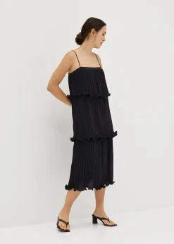 Taela Pleated Tiered Dress