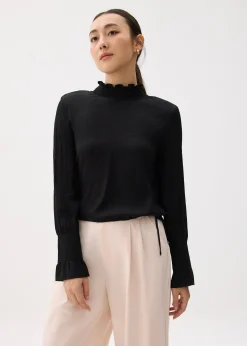Turtle Neck Ruffle Long Sleeve Top