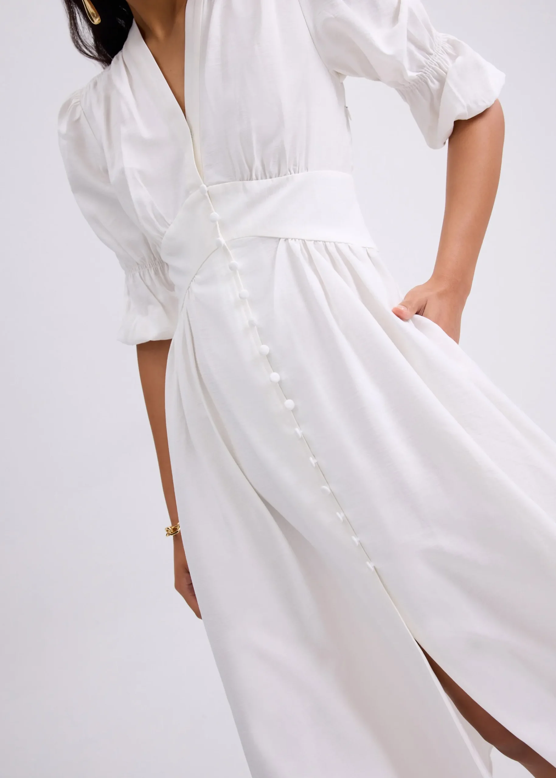 V-neck Puff Sleeve Fit & Flare Midaxi Dress in Garden City Blooms