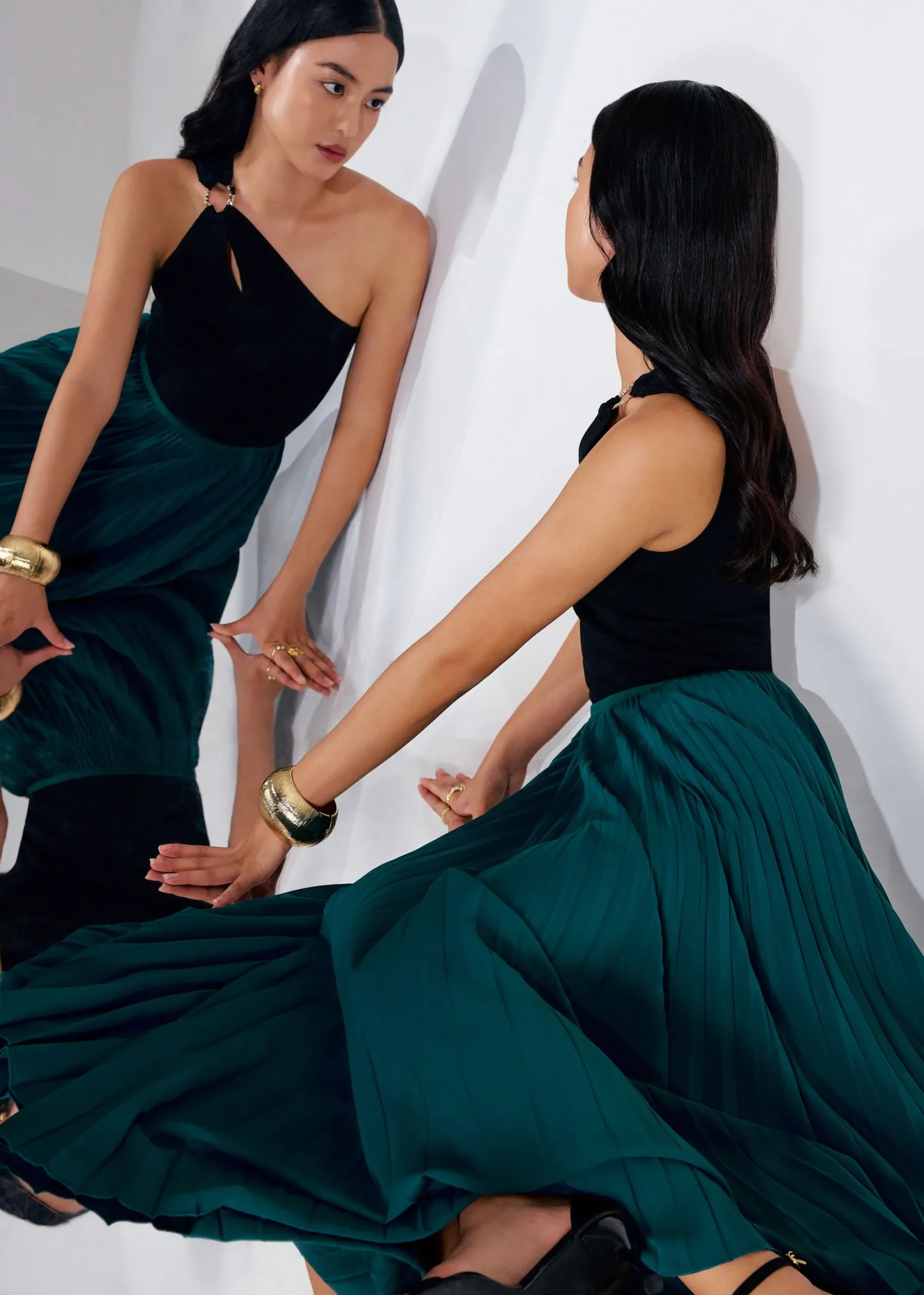 Wei Elastic Sunray Pleated Midaxi Skirt