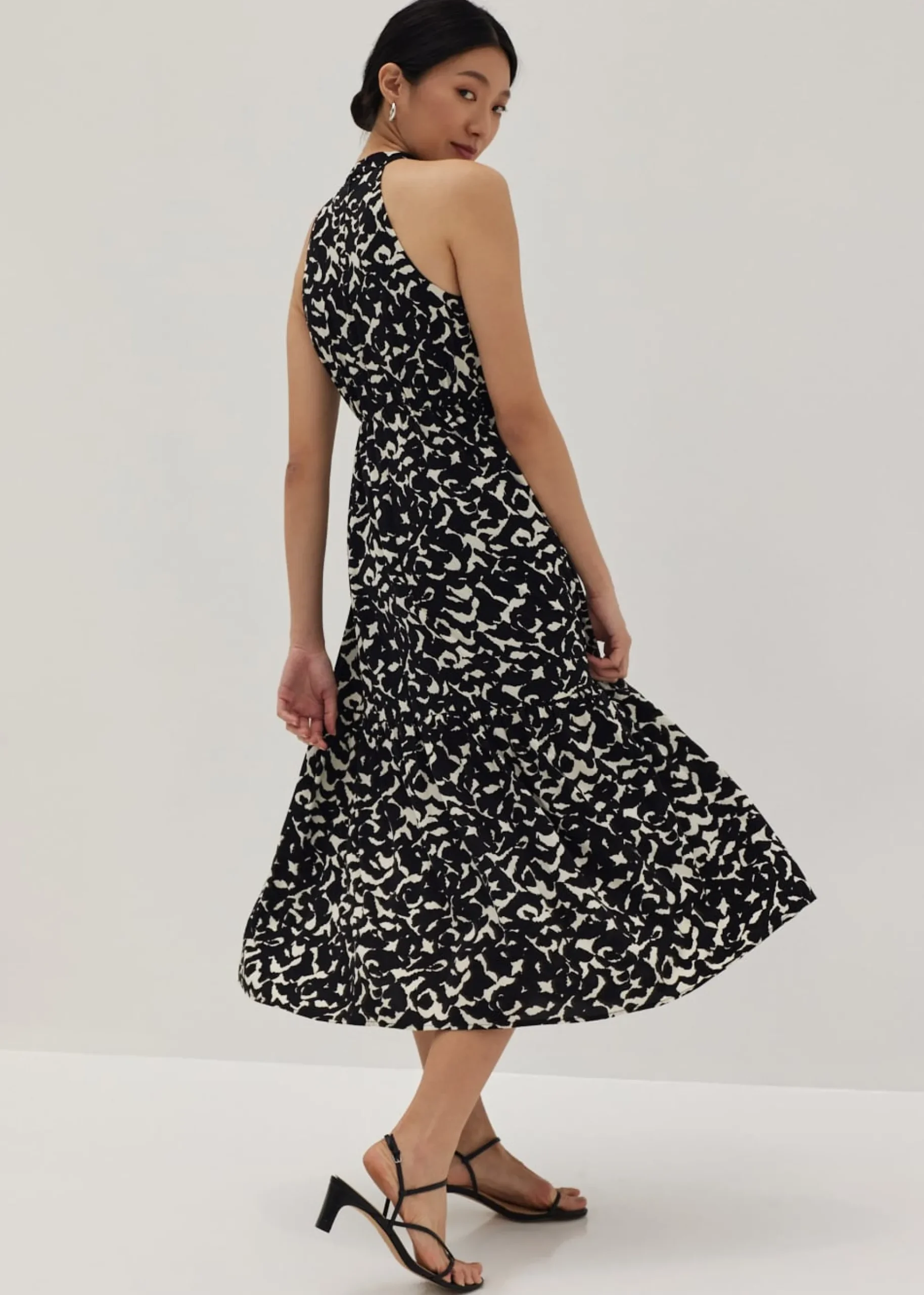 Zariah Contrast Halter Tier Maxi Dress