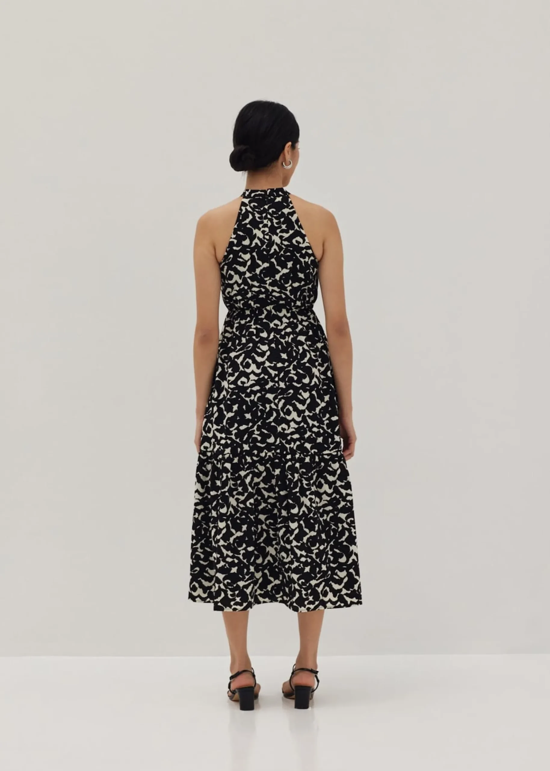 Zariah Contrast Halter Tier Maxi Dress